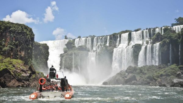 Cataratas del Iguazú y Misiones Milenarias - Imagen 4